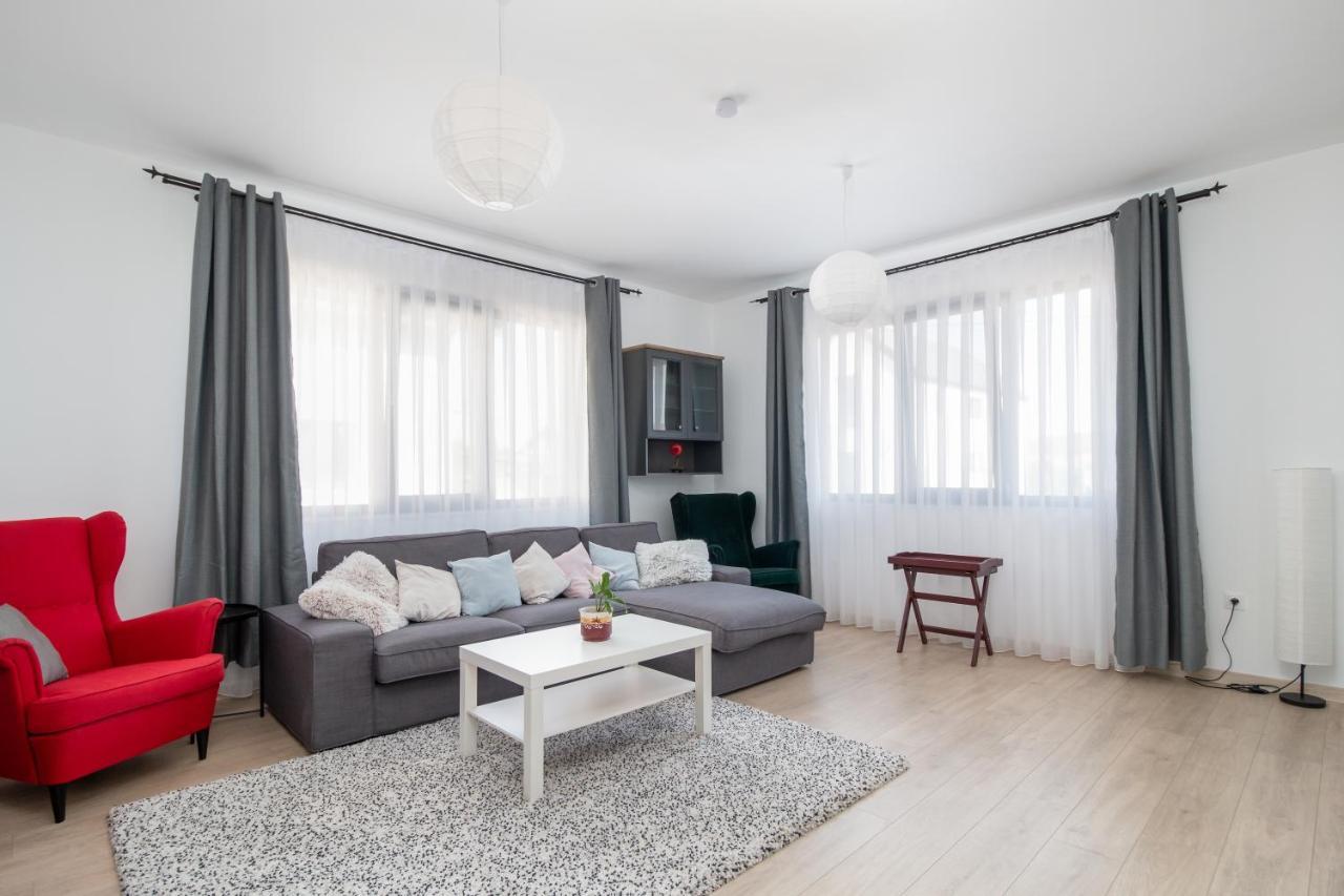 Zola Guest House Oradea Exterior photo
